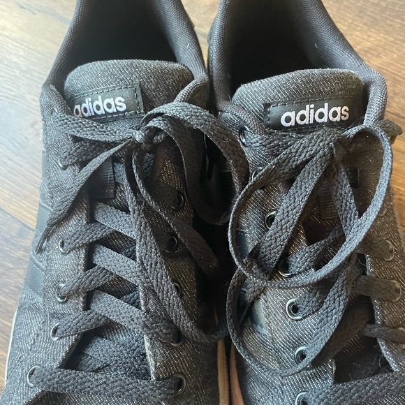 EUC Adidas Black Men’s Size 9.5 Sneakers Classic Design - Picture 4 of 8